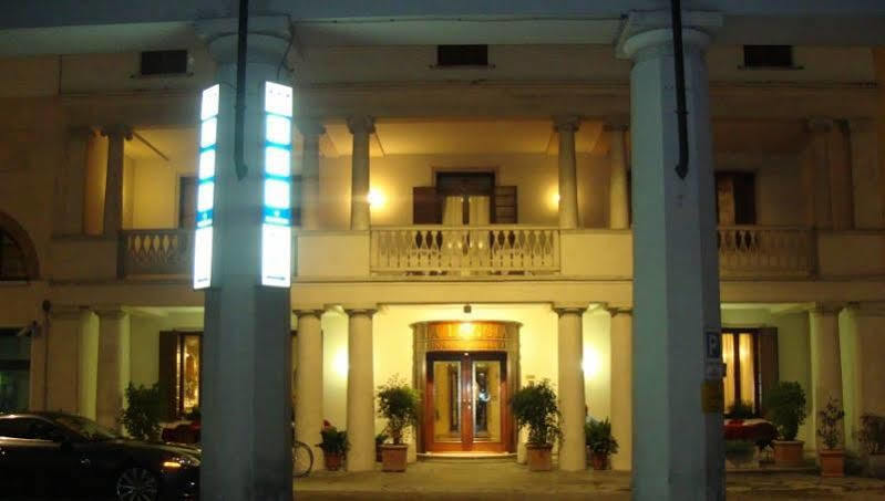 Hotel La Loggia Mestrino Екстериор снимка